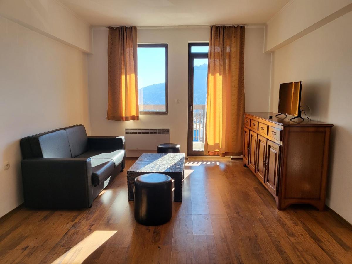 Aparthotel Silver Hills Free Parking 스몰랸 외부 사진